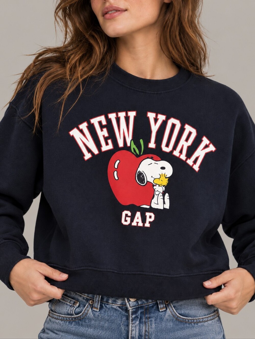 Gap x Peanuts Snoopy New York Big Apple Oversized Sweatshirt Womens Size Small